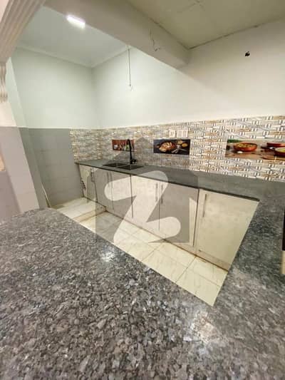 گلستانِِ جوہر ۔ بلاک اے 3 گلستانِ جوہر,کراچی میں 4 کمروں کا 8 مرلہ فلیٹ 2.6 کروڑ میں برائے فروخت۔