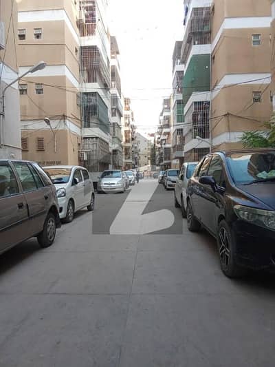 گلستانِِ جوہر ۔ بلاک 13 گلستانِ جوہر,کراچی میں 3 کمروں کا 7 مرلہ فلیٹ 2.15 کروڑ میں برائے فروخت۔