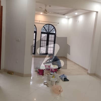 ڈی ایچ اے 11 رہبر لاہور میں 4 کمروں کا 5 مرلہ مکان 1.1 لاکھ میں کرایہ پر دستیاب ہے۔