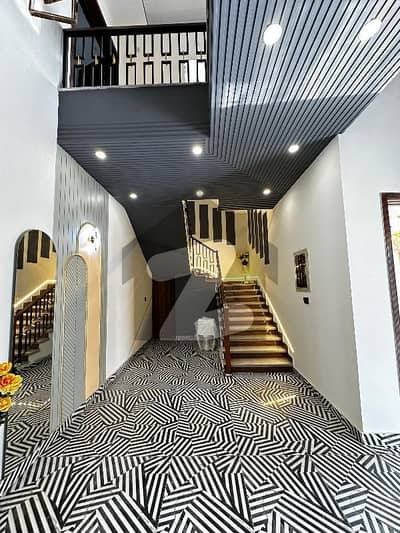 20MARLA NEW HOUSE FOR SALE IN NASHEMAN IQBAL PHASE 2 COLLEGE ROAD LAHORE