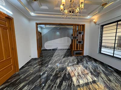 Luxurious Spacious Designer House, 1 Kanal 4 Master Bedroom UPPER PORTION In Soan Garden Prime Location This House