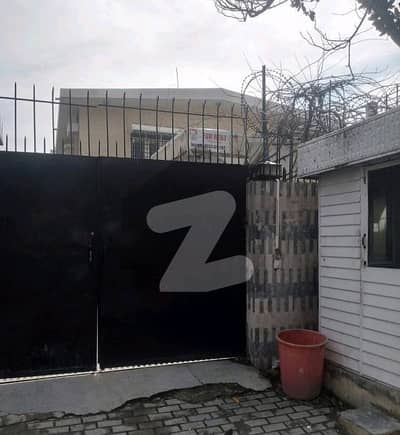 ایف ۔ 7/2 ایف ۔ 7,اسلام آباد میں 6 کمروں کا 2 کنال مکان 13.0 لاکھ میں کرایہ پر دستیاب ہے۔