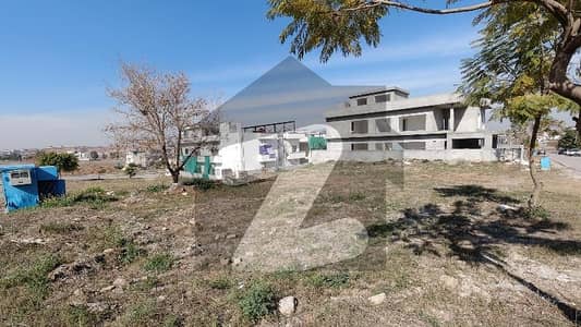 Avail Yourself A Great Corner 1 Kanal Residential Plot In DHA Phase 5 - Sector C