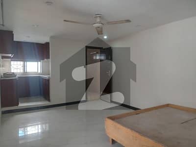 ROOM AVAILABLE FOR RENT IN I 8