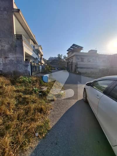 3 Marla Plot For Sale in CBR C Block Street 32 ( Triangle Shape Plot )