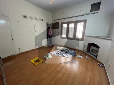 ایف ۔ 7 اسلام آباد میں 6 کمروں کا 1 کنال مکان 32.0 کروڑ میں برائے فروخت۔