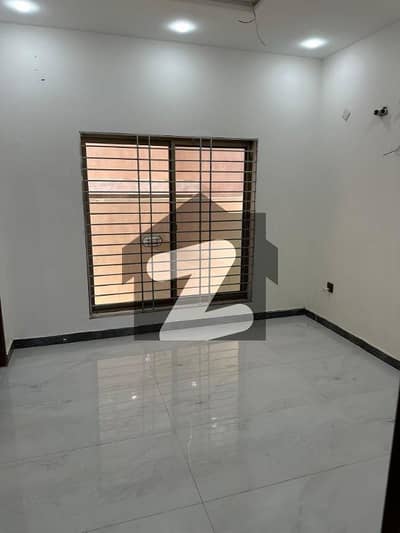 بحریہ ٹاؤن - پریسنٹ 11-بی بحریہ ٹاؤن - پریسنٹ 11,بحریہ ٹاؤن کراچی,کراچی میں 3 کمروں کا 5 مرلہ مکان 30.0 ہزار میں کرایہ پر دستیاب ہے۔