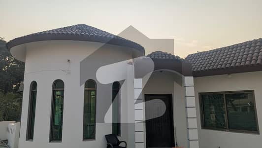 Beautiful 1Kanal House 1.5 Storey Available For Sale