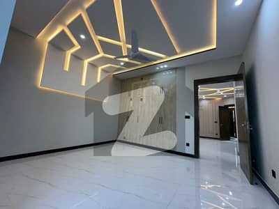 بنی گالہ اسلام آباد میں 6 کمروں کا 11 مرلہ مکان 4.85 کروڑ میں برائے فروخت۔