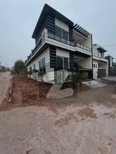 بنی گالہ اسلام آباد میں 5 کمروں کا 5 مرلہ مکان 1.4 کروڑ میں برائے فروخت۔