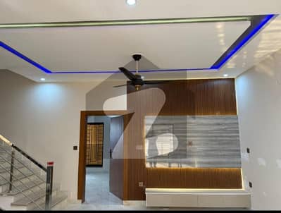 بحریہ انکلیو - سیکٹر ایچ بحریہ انکلیو,بحریہ ٹاؤن,اسلام آباد میں 3 کمروں کا 5 مرلہ مکان 2.5 کروڑ میں برائے فروخت۔