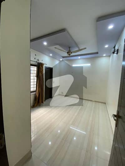 G14/4 30x60 Upper Portion Available For Rent