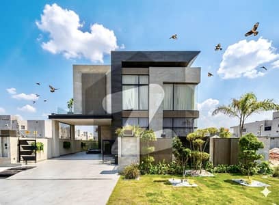 ONE KANAL TOP QUALITY BUILD LUXURIOUS FULL FURNISHED BEAUTIFUL MODREN DESIGN WITH BASEMENT FOR SALE DHA LAHORE PHASE 6 PRIME LOCATION