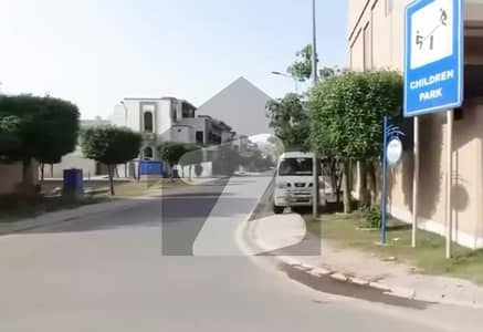 ڈریم گارڈنز - بلاک ای ڈریم گارڈنز,ڈیفینس روڈ,لاہور میں 10 مرلہ رہائشی پلاٹ 2.25 کروڑ میں برائے فروخت۔