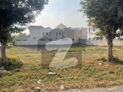5 MARLA RESIDENTIAL PLOT FOR SALE IN DHA PHASE 9 TOWN.