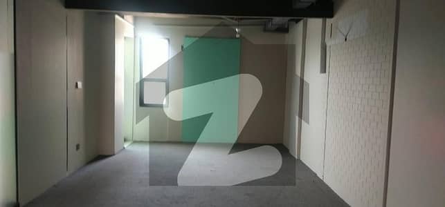 بلیو ایریا اسلام آباد میں 13 مرلہ دفتر 7.5 لاکھ میں کرایہ پر دستیاب ہے۔