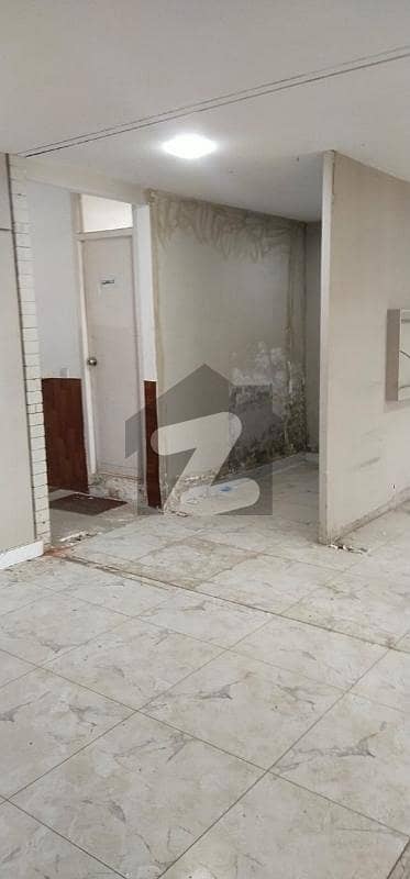 آئی ۔ 8 اسلام آباد میں 1 کمرے کا 4 مرلہ دفتر 2.35 لاکھ میں کرایہ پر دستیاب ہے۔