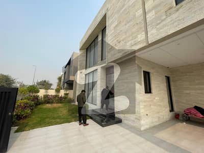 ڈی ایچ اے فیز 7 ڈیفنس (ڈی ایچ اے),لاہور میں 5 کمروں کا 1 کنال مکان 3.5 لاکھ میں کرایہ پر دستیاب ہے۔