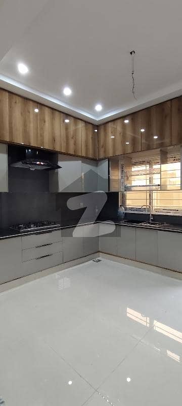 10 Marla Portion For Rent