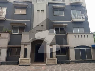 Prime Location Johar Town Phase 2 - Block J3 5 Marla Flat Up For Rent