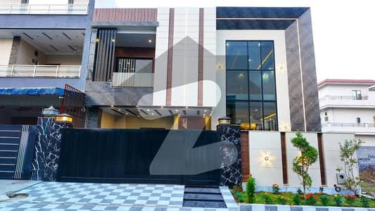 Looking For A Prime Location House In Lahore