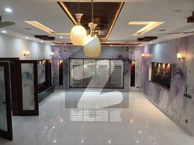 جوڈیشل کالونی فیز 3 جوڈیشل کالونی,لاہور میں 5 کمروں کا 1 کنال مکان 7.4 کروڑ میں برائے فروخت۔