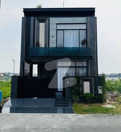 5 MARLA MODERN HOUSE FOR SALE IN DHA 9 TOWN.