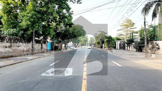 A Well Designed Commercial Plot Is Up For sale In An Ideal Location In Lahore