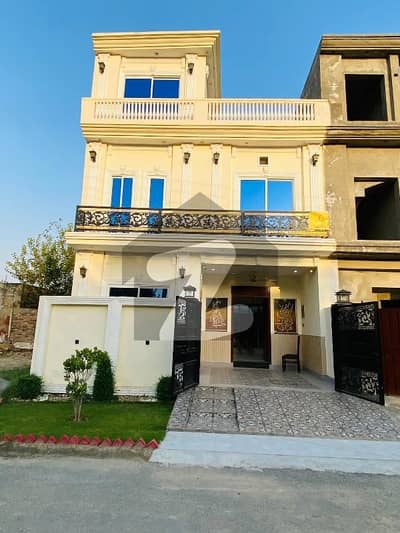 Looking For A Prime Location House In Central Park - Block A1