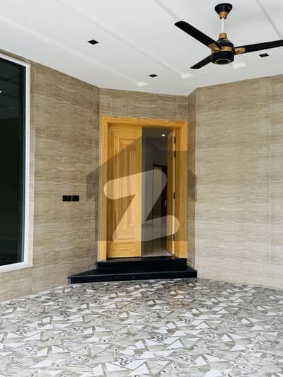 15Marla Beautiful Double Unit House  For Sale In Banigala