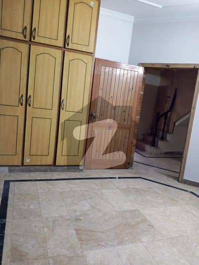 جی ۔ 13 اسلام آباد میں 2 کمروں کا 4 مرلہ زیریں پورشن 42.0 ہزار میں کرایہ پر دستیاب ہے۔