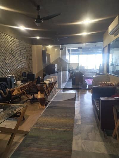 گلبرگ گرینز گلبرگ,اسلام آباد میں 6 مرلہ دفتر 2.1 کروڑ میں برائے فروخت۔