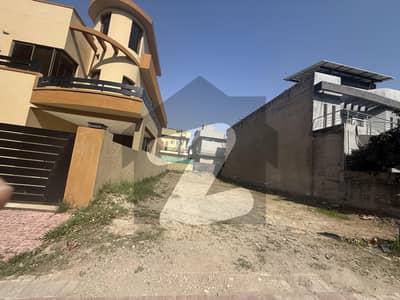 بحریہ ٹاؤن فیز 3 بحریہ ٹاؤن راولپنڈی,راولپنڈی میں 10 مرلہ رہائشی پلاٹ 2.5 کروڑ میں برائے فروخت۔