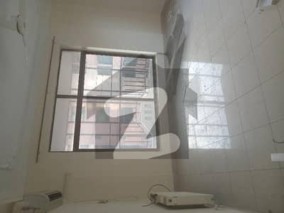 ایف ۔ 11 اسلام آباد میں 1 کمرے کا 4 مرلہ فلیٹ 75.0 ہزار میں کرایہ پر دستیاب ہے۔