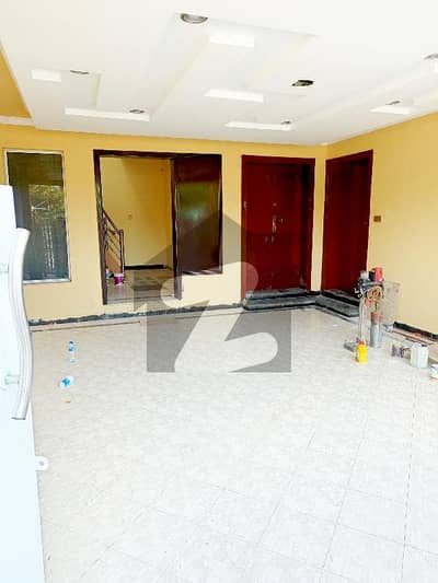 بحریہ ٹاؤن فیز 8 بحریہ ٹاؤن راولپنڈی,راولپنڈی میں 4 کمروں کا 8 مرلہ بالائی پورشن 55.0 ہزار میں کرایہ پر دستیاب ہے۔