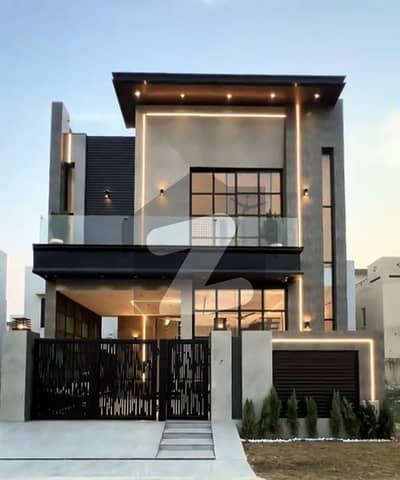 Brand New 9 Town House Available for Rent