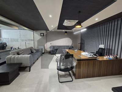 ڈی ایچ اے فیز 6 - سی سی اے بلاک ڈی ایچ اے فیز 6,ڈیفنس (ڈی ایچ اے),لاہور میں 8 مرلہ دفتر 80.0 ہزار میں کرایہ پر دستیاب ہے۔