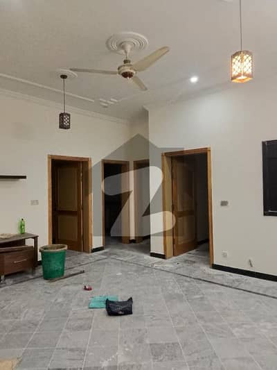 E11 upper portion for rent