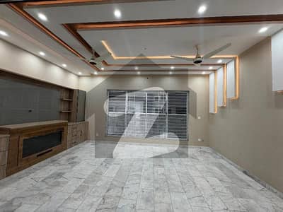 بحریہ ہومز ۔ سیکٹر ایف بحریہ ٹاؤن فیز 8 - بحریہ ہومز,بحریہ ٹاؤن فیز 8,بحریہ ٹاؤن راولپنڈی,راولپنڈی میں 3 کمروں کا 10 مرلہ زیریں پورشن 60.0 ہزار میں کرایہ پر دستیاب ہے۔ بحریہ ہومز ۔ سیکٹر ایف بحریہ ٹاؤن فیز 8 - بحریہ ہومز,بحریہ ٹاؤن فیز 8,بحریہ ٹاؤن راولپنڈی,راولپنڈی میں 3 کمروں کا 10 مرلہ زیریں پورشن 60.0 ہزار میں کرایہ پر دستیاب ہے۔