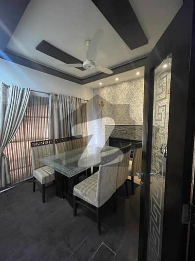 ڈی ایچ اے فیز 5 ڈیفنس (ڈی ایچ اے),لاہور میں 3 کمروں کا 5 مرلہ مکان 2.65 کروڑ میں برائے فروخت۔