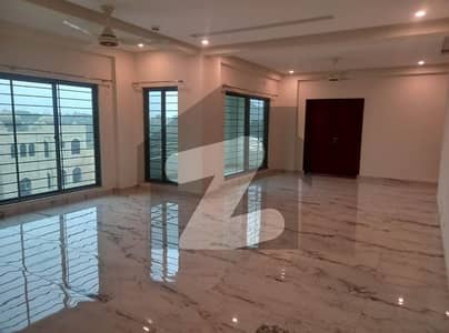 عسکری 10 عسکری,لاہور میں 4 کمروں کا 12 مرلہ فلیٹ 1.45 لاکھ میں کرایہ پر دستیاب ہے۔