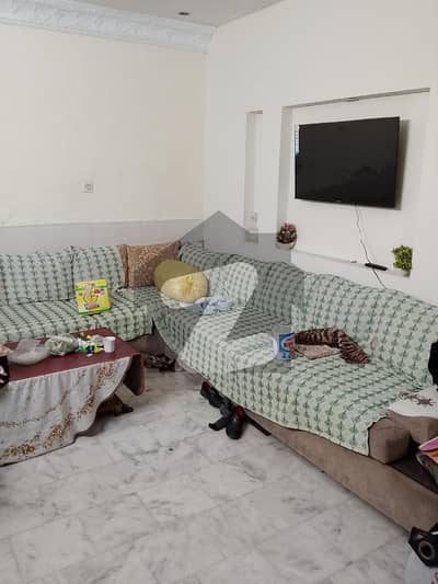 ویلینشیاء ہاؤسنگ سوسائٹی لاہور میں 3 کمروں کا 10 مرلہ مکان 1.1 لاکھ میں کرایہ پر دستیاب ہے۔