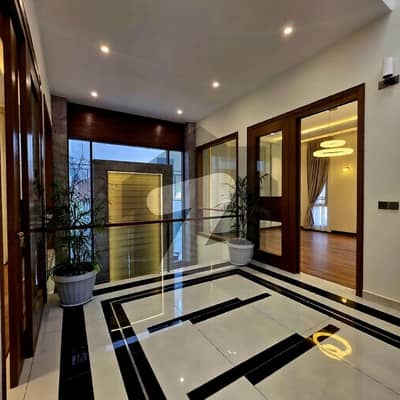 ڈی ایچ اے فیز 6 ڈی ایچ اے ڈیفینس,کراچی میں 6 کمروں کا 1 کنال مکان 26.0 کروڑ میں برائے فروخت۔