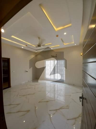 PRIME LOCTION ONE KANAL UPPER PORTION AVAILABLE FOR RENT IN DHA PHASE 3