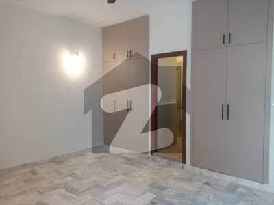 Prime Location Excellent Newly Renovated House Two Side Garden Only For Foreigners-