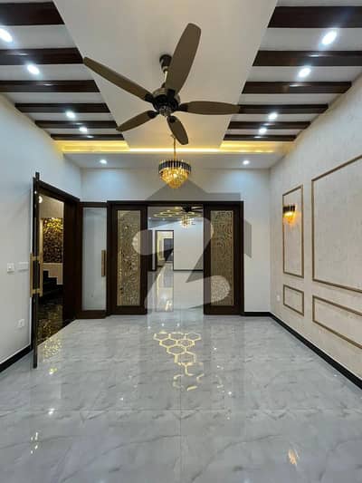 5 Beds 1 Kanal Prime Location House for Rent in DHA Phase 6 Lahore.
