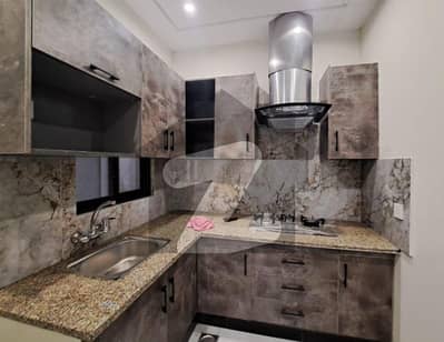 ڈی ایچ اے 9 ٹاؤن ڈیفنس (ڈی ایچ اے),لاہور میں 3 کمروں کا 5 مرلہ مکان 88.0 ہزار میں کرایہ پر دستیاب ہے۔