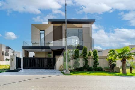 Modern House For Sale at Top Location near Raya Fairways & Macdonold Dolmen Mall Modern House For Sale at Top Location near Raya Fairways & Macdonold Dolmen Mall