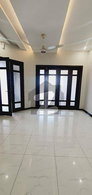 ڈی ایچ اے فیز 7 ڈیفنس (ڈی ایچ اے),لاہور میں 4 کمروں کا 10 مرلہ مکان 5.05 کروڑ میں برائے فروخت۔ ڈی ایچ اے فیز 7 ڈیفنس (ڈی ایچ اے),لاہور میں 4 کمروں کا 10 مرلہ مکان 5.05 کروڑ میں برائے فروخت۔