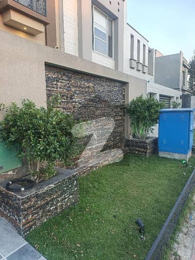 Central Block Modern House Ideal House In Lahore Available For Rs. 2850000